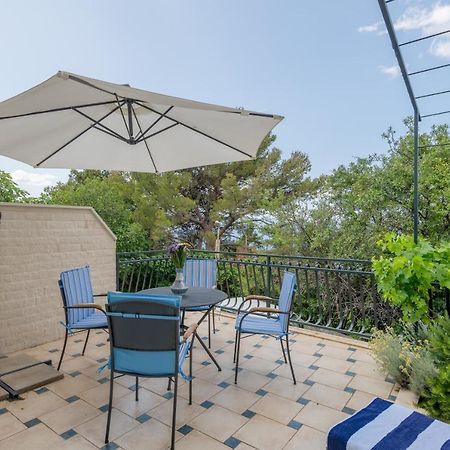 Apartmani Mirta Omis Omiš Exterior foto