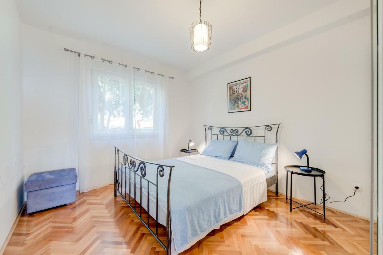Apartmani Mirta Omis Omiš Exterior foto