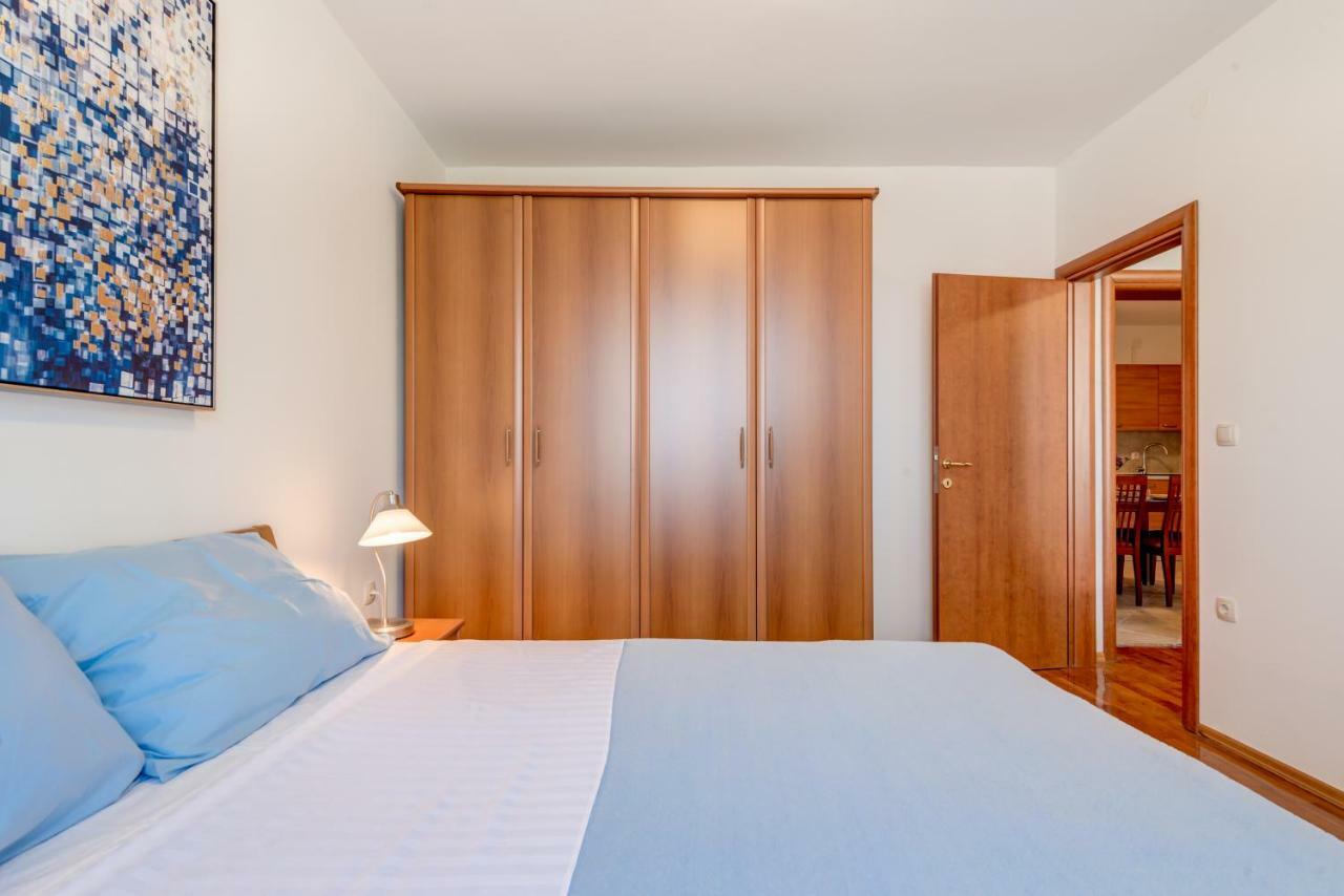 Apartmani Mirta Omis Omiš Exterior foto