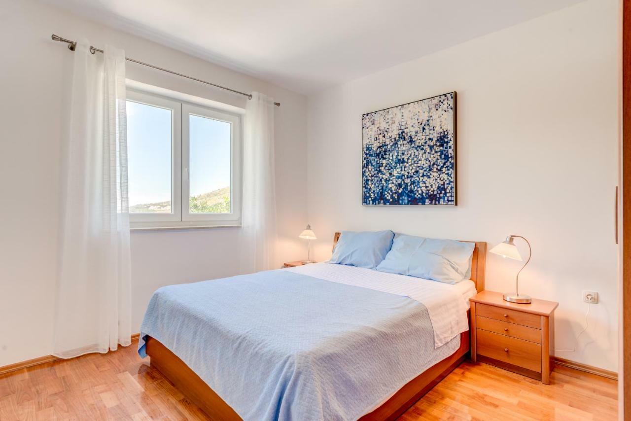 Apartmani Mirta Omis Omiš Exterior foto