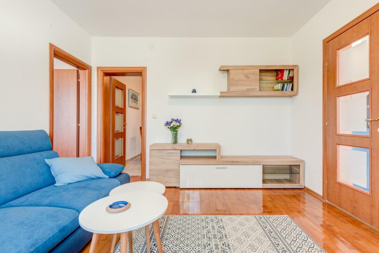 Apartmani Mirta Omis Omiš Exterior foto