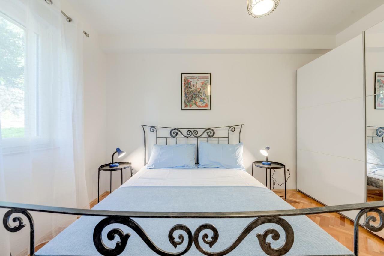Apartmani Mirta Omis Omiš Exterior foto