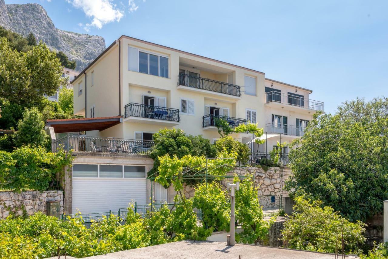 Apartmani Mirta Omis Omiš Exterior foto