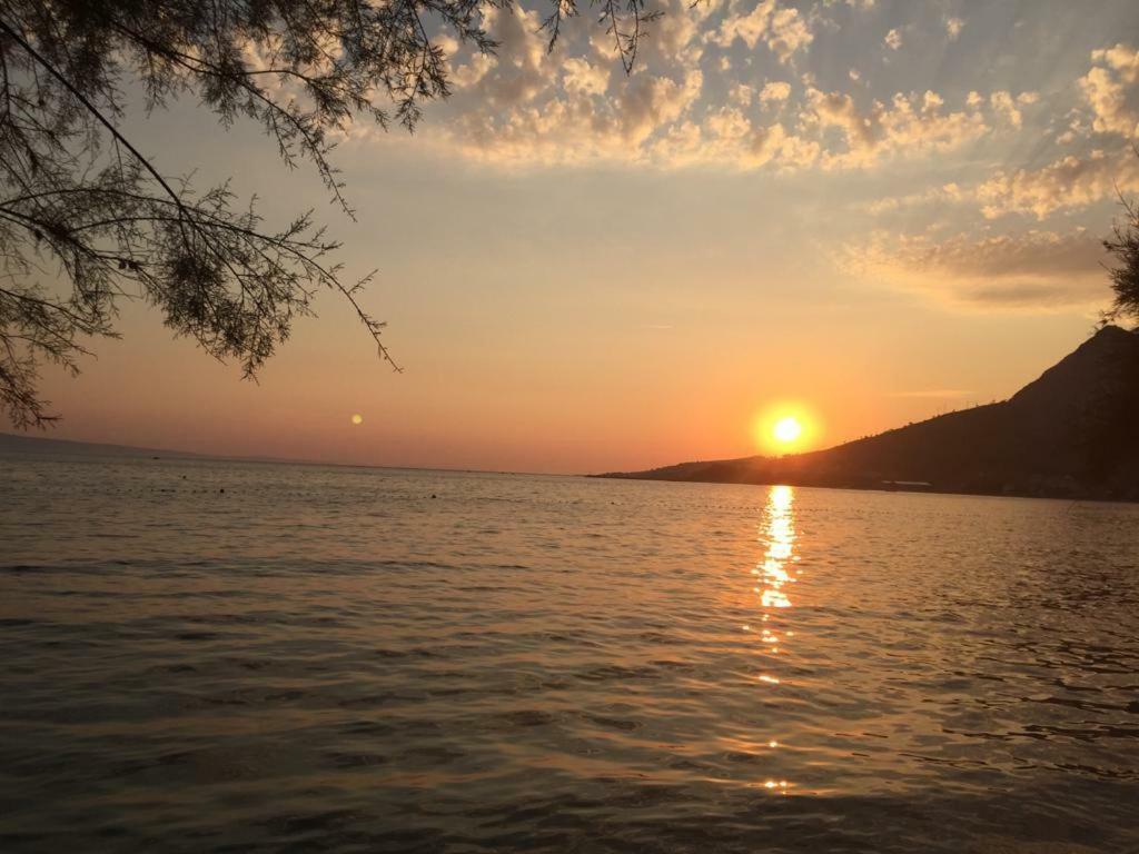 Apartmani Mirta Omis Omiš Exterior foto