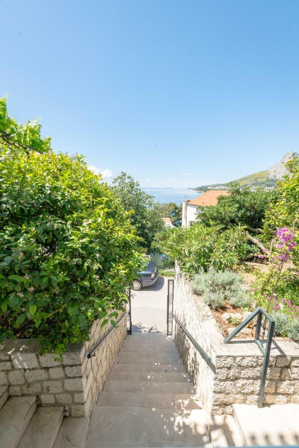 Apartmani Mirta Omis Omiš Exterior foto
