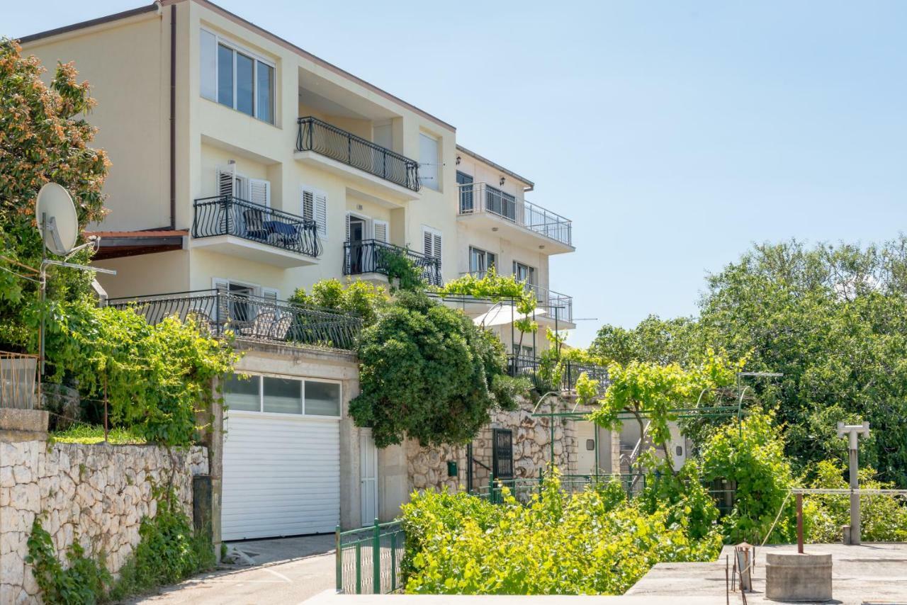 Apartmani Mirta Omis Omiš Exterior foto